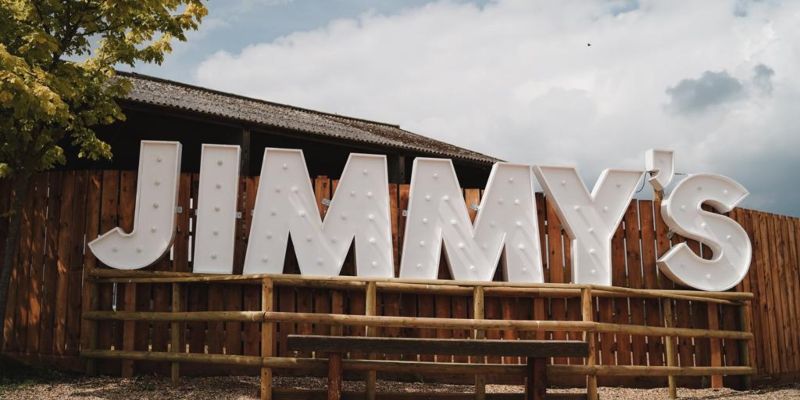 Exhibiting cars at Jimmy’s Farm & Wildlife Park Exhibiting cars at Jimmy's Farm & Wildlife Park